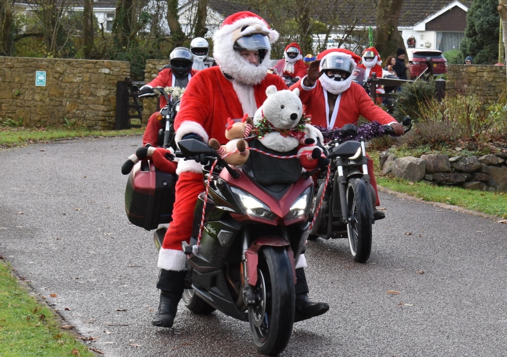 Santas on a Bike